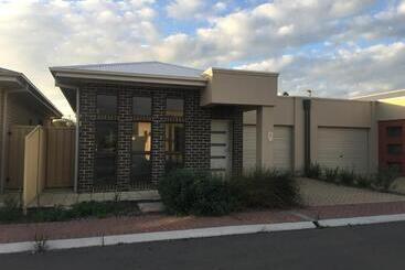 بيت Villas On The Bay Kingscote