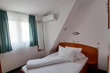 בית מלון כפרי Pescarus Port Bicaz