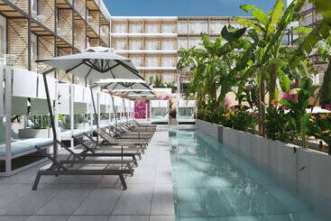 هتل آپارتمان Valentin Grand Park Suite