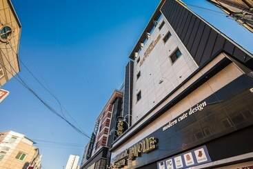 汽车旅馆  Suwon Station Zavolle