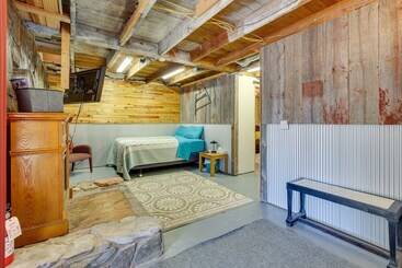 کلبه Lead Hideaway W/ Fireplace, Grill & Deck!