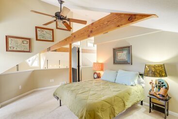 کلبه Port Clinton Home W/ Private Dock + Gazebo!