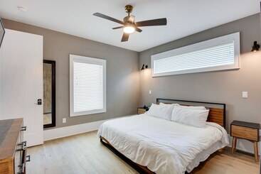 کلبه Modern Lawrence Home W/ Patio < Half Mi To U Of K!