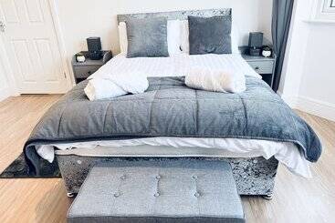 إقامة Impeccable 3 Bed House In Nottingham Central