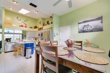 بيت ريفى Lanai & Grill: Sunny Home Near Rainbow Springs!