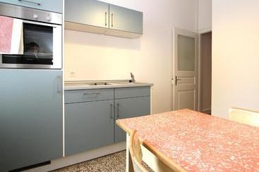 هتل Apartments Spalenring10