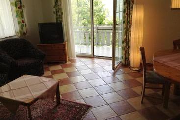 هتل Appartementhaus Karantanien Am Ossiacher See