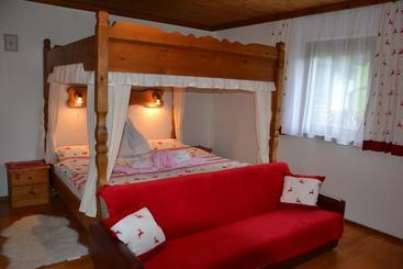 هتل Bauernhof Schnoellhof
