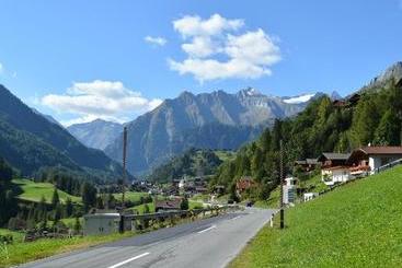 هتل Pension  Schöne Welt