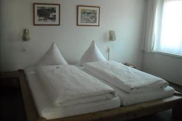 هتل Garni Ursalina Bad Ragaz