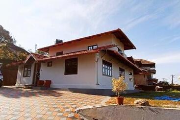 膳宿费 Coorg Kairav Homestay