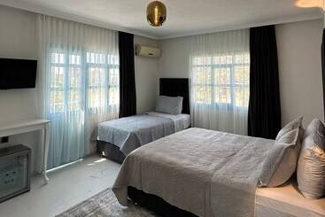 住宿加早餐  Datça House Butik Otel
