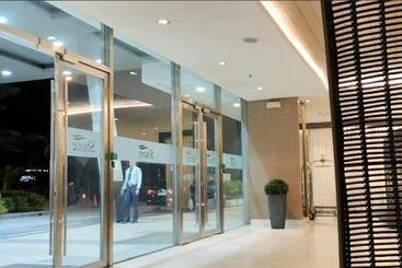 Aparthotel 1 Br With Balcony & King Sized Bed Near Mall Of Asia