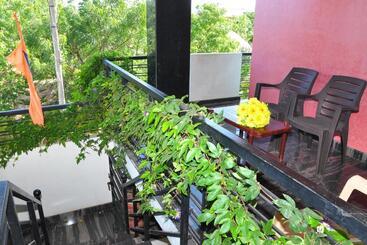 膳宿费 Dream Hampi Villa