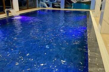 President Kop Apartman 106