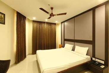 호텔 Rajus Residency Parkkkkk