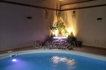 膳宿费 La Grange Aux Hirondelles   Chambre Romantique