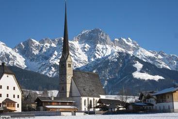 هتل Alpin Appartements