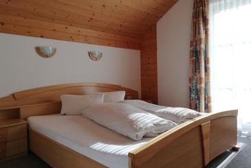 هتل Appartements Klara