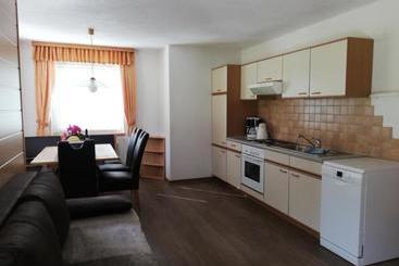 هتل Appartements Klara
