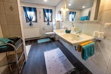 هتل Appartements Kuprian