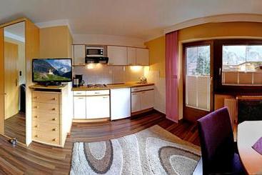 هتل Appartements Kuprian