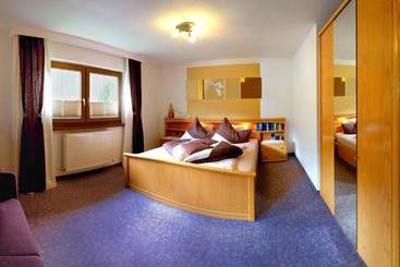 هتل Appartements Kuprian