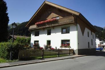 Отель Ferienwohnungen Pahle