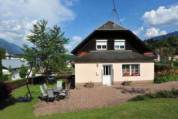 هتل Haus Goehringer