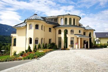 هتل Villa Victoria