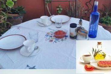 Cute And Relaxing Bed And Breakfast En Albayzín