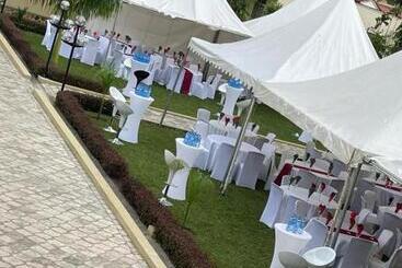 فندق Kinindo Light