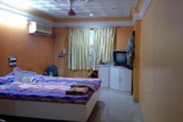 Rajdhani And Guest House Gujarat   Best Family Hotel In Halol Near Pavaghad And Halol Gidc