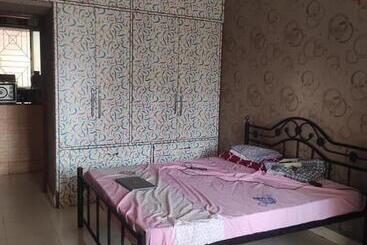 پانسیون Ultimus Homestay