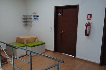ペンション Hostal Urban Inn La Mariscal