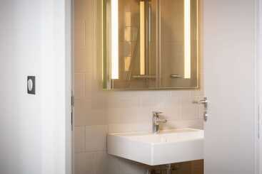 هتل Best Western 11bauer Paris Saint Ouen