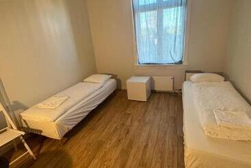 بنسيون Center Apartments