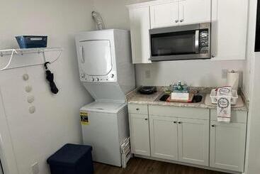 بنسيون Cozy Private Studio W/own Yard   3mi From Beach