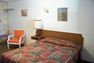 Bell S Motor Lodge Motel  Spearfish