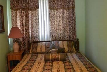 Deer Trail Motel