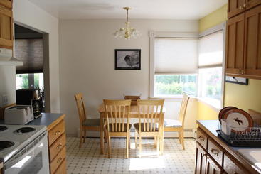 هتل 9th Ave Hostel