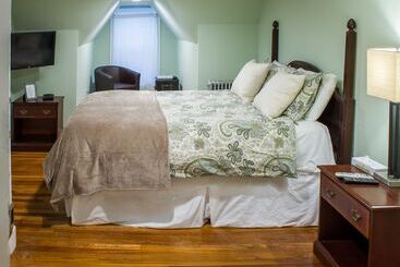 فندق Beacon Inn 1750
