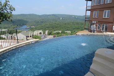 هتل Cliffs Resort Table Rock Lake