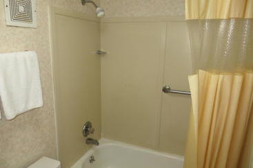هتل Relax Inn Birmingham