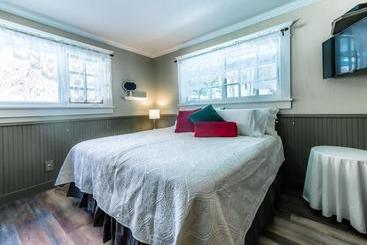 هتل Secret Garden Bed And Breakfast