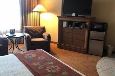 هتل Soaring Eagle Casino And Resor