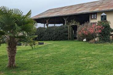 פנסיון Guestroom Bouges Le Château, 1 Pièce, 3 Personnes Fr 1 591 536