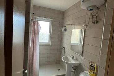 בית מלון כפרי Tony