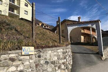 הוסטל Villa Quies