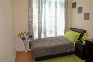 فندق Worker S Apartman Munkásszálló